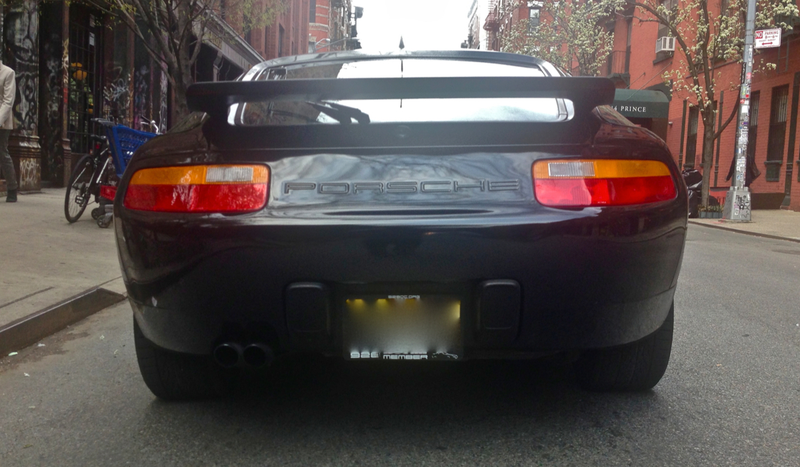 Illustration for article titled The 928 Is Everything A Porsche Should And Shouldn't Be